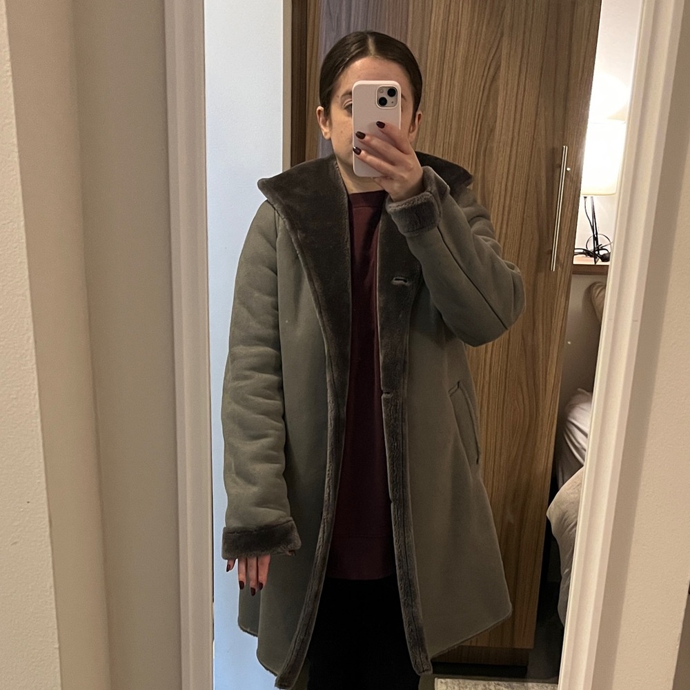 Uniqlo Gray Faux Fur Lined Coat